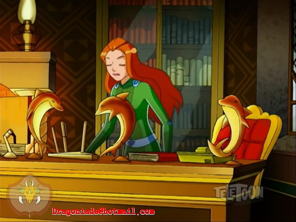 Totally Spies- Alex into Dolphin