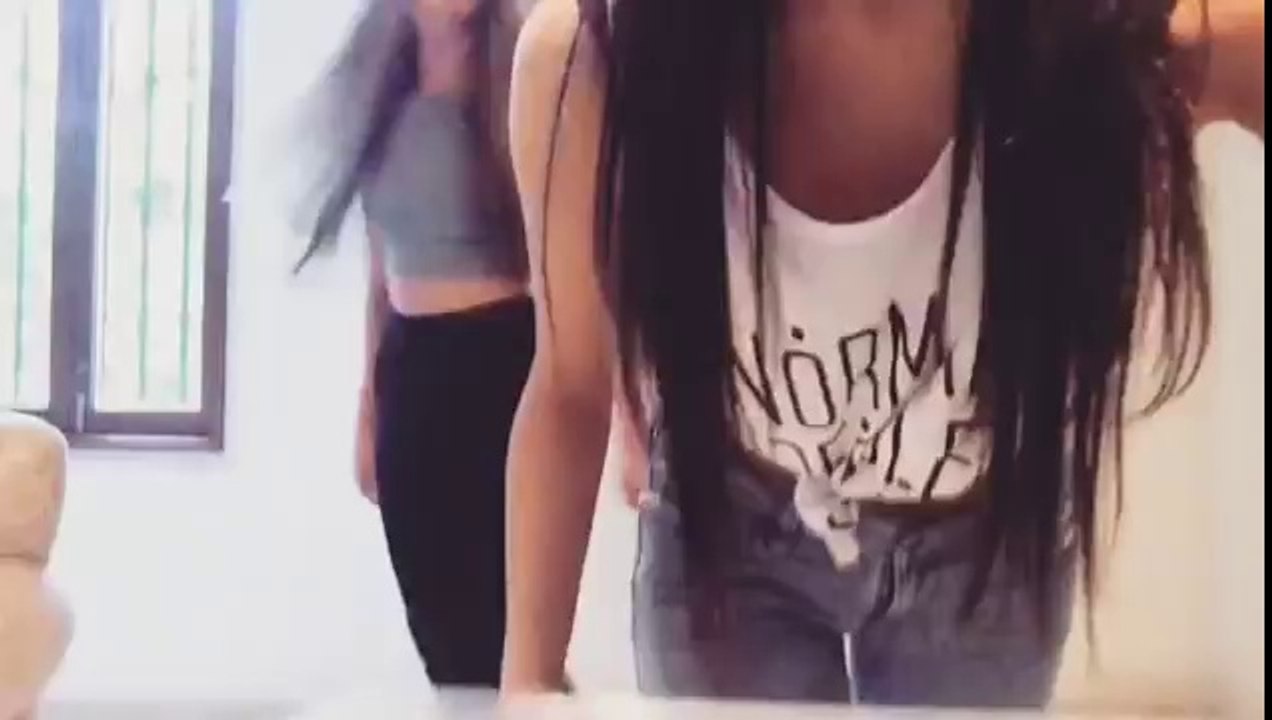 Tu con él y Yo con ella-Mozart La Para l Corina Smith ft Vanesa Suarez