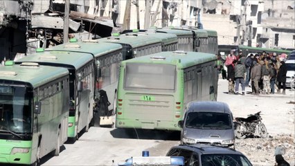 انطلاق رحلة أهالي حلب الشاقة بحثا عن ملاذ آمن