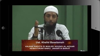 Khalid Basalamah - Apakah wajib bagi Imam untuk meluruskan shaf ma'mun