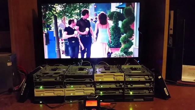 What is love joué par des disques durs !