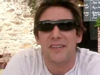 Max Gilard encourage son cousin Aloys Claquin