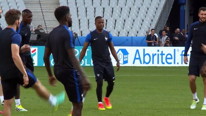 OM - Cabella : "Evra ? Un grand joueur qui sait tenir le groupe"