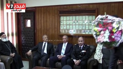 بالفيديو..محافظ البحر الاحمر يهنئ مدير الأمن والقيادات الأمنية بعيد الشرطة