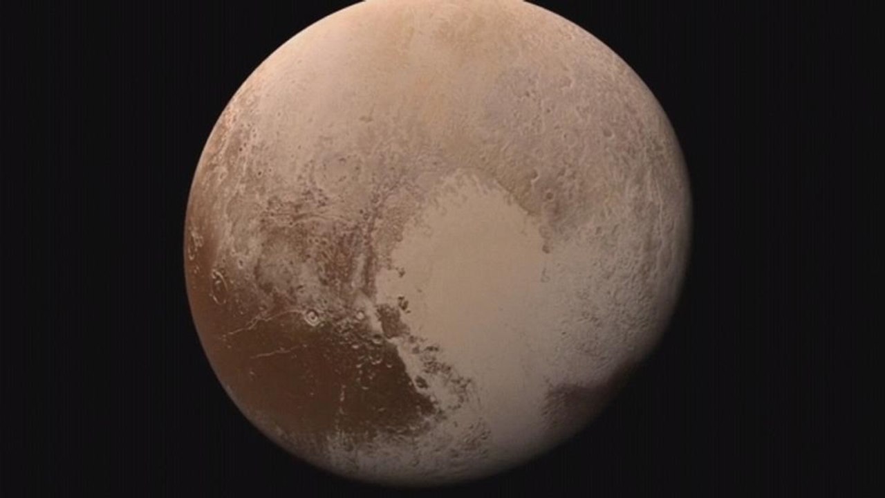 New Horizons: Pluto aus der Nähe betrachtet