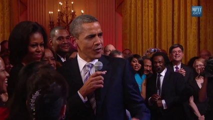 Watch President Obama Sings "Sweet Home Chicago"