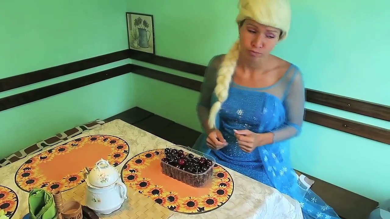 Frozen Elsa Mermaid Ariel vs Joker! Toilet Battle w/ Spiderman, Maleficent! Superhero Fun