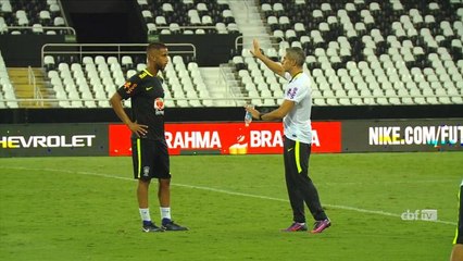 Convocado, Jorge diz ouvir conselhos de Sylvinho na Seleção