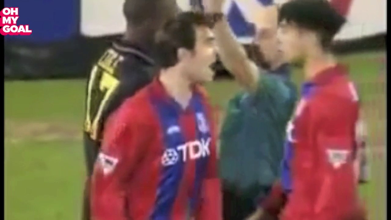Le jour où Eric Cantona a placé un "kung-fu kick" magistral à un supporter anglais