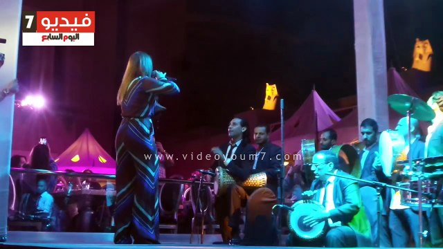 بالفيديو.. بوسى تغنى إيه ده يا محمود لايف
