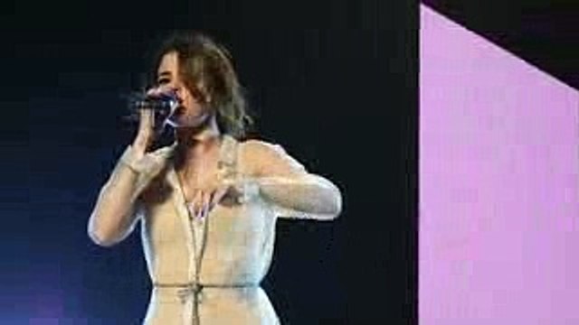 Selena Gomez Cry For Her Fans(240p)