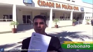 Flávio Bolsonaro VS PCdpB e Ricardo Noblat! PAU NELES!!!