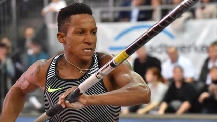 Sport: Stabhochspringer Holzdeppe Zweiter in Cottbus