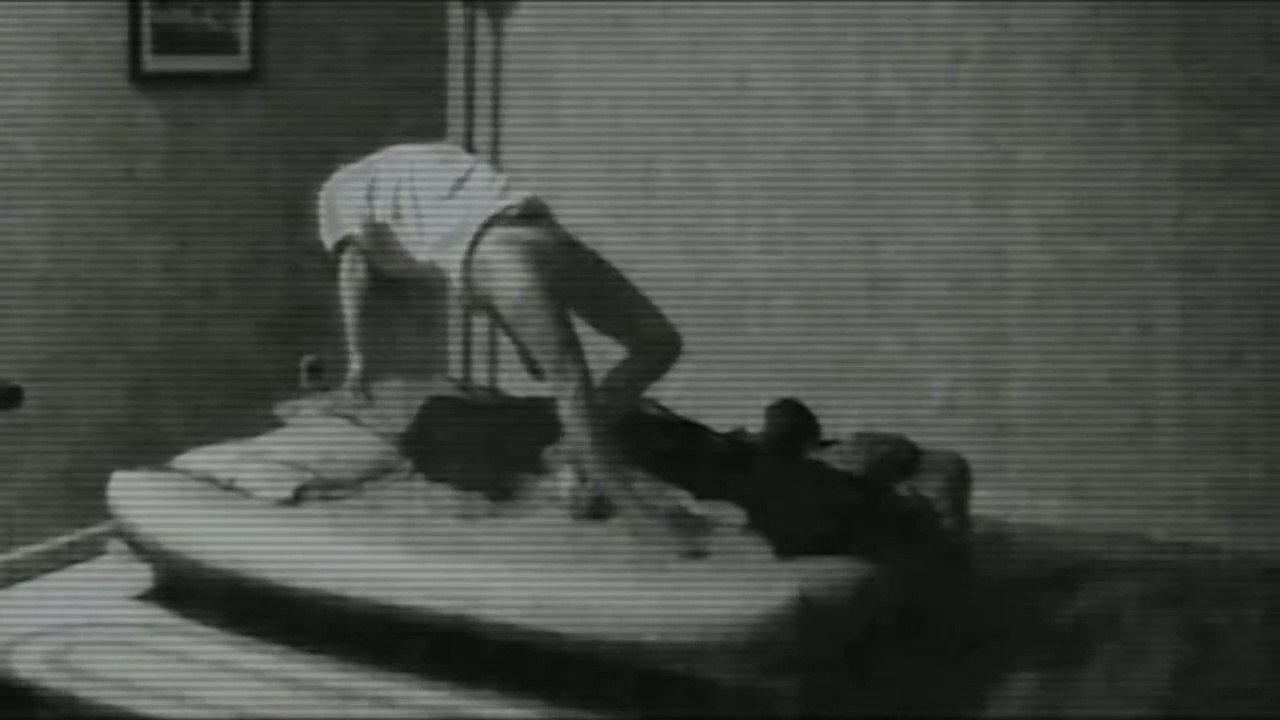 Mistério: Mulher levitando