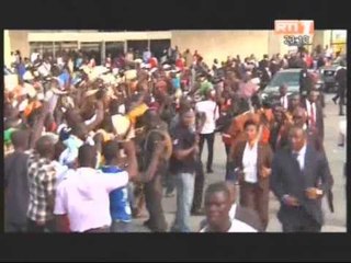 Accueil triomphal pour le Président de la république de l'aéroport à la résidence de Cocody