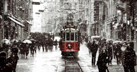 Bugünden İtibaren Donacağız! İstanbul'un Batı Kesimlerinde Kar Yağışı Başladı