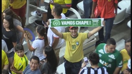 Brasil se impone a Colombia en el "Partido de la Amistad", en homenaje a las víctimas del Chapecoense