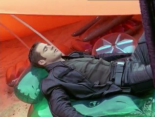 Farscape S03 E13 - Scratch 'n' Sniff