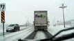 Un train percute un camion de la compagnie Fedex alors que les barrières sont levées.