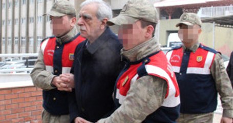 AK Partili Vekillerden Ahmet Türk Tepkisi: Kelepçe Takılması Doğru Değil