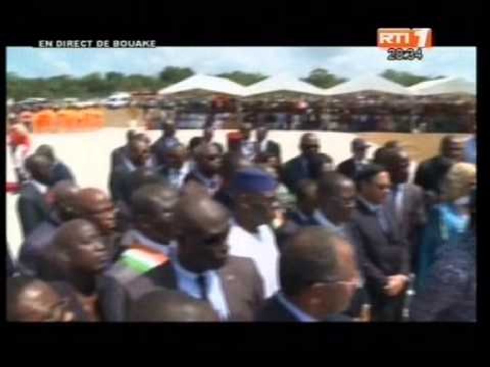 Visite d'Etat à Béoumi :Le Pdt Ouattara lance les travaux de réhabilitation du pont sur le Bandama