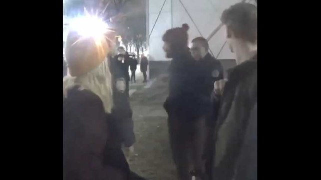 Les images de l'arrestation de Shia LaBeouf pendant son live anti-Trump