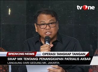 MK Bebas Tugaskan Patrialis Akbar