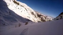 Un skieur sort indemne d’une chute libre de 30 mètres sur une falaise