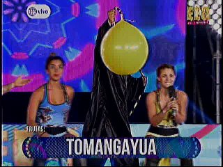 Flavia Laos en juego Licuado de Palabras Segundo Turno