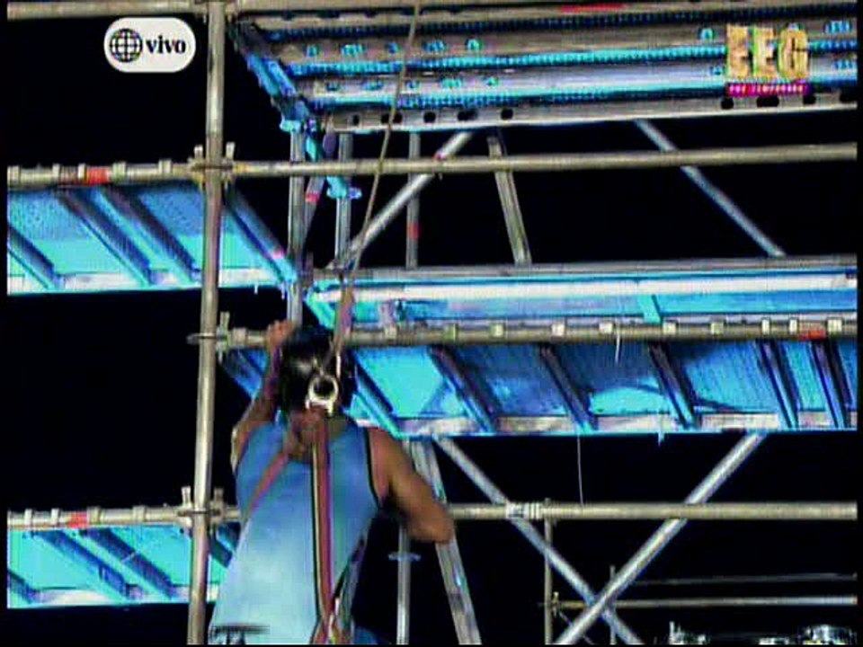 Flavia Laos y Patricio vs Cachaza y Jota en juego Escaladores