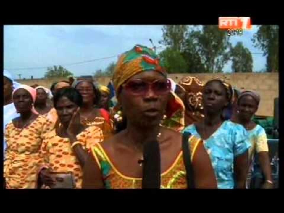 Mme Dominique Ouattara fait un don de plus de 80 millions de francs cfa aux populations de Boutro