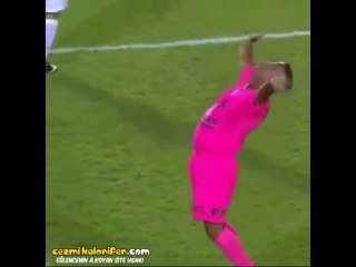 Bir Değişik Hareketleriyle Formasının Hakkını Veren Efemine Hakem