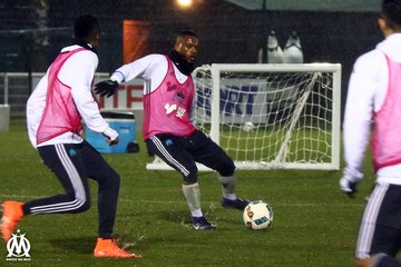 Premier entraînement diluvien pour Patrice Evra