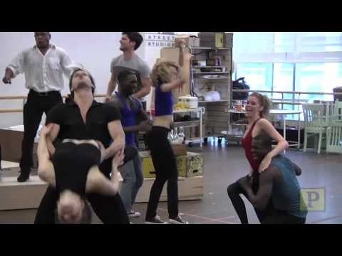 Dirty Dancing 's Hot Preview Promises an Even Hotter Time on Tour