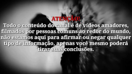 Vídeo intrigante mostra adolescente sendo 'atacado' por fantasma em escada .