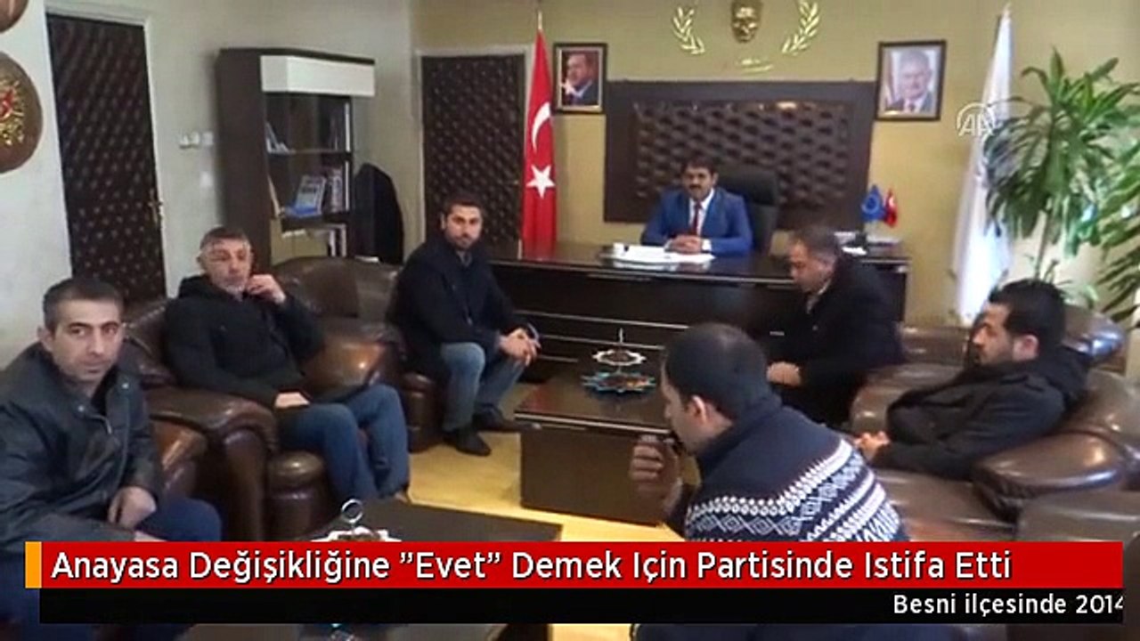 Anayasa Değişikliğine "Evet" Demek Için Partisinde Istifa Etti