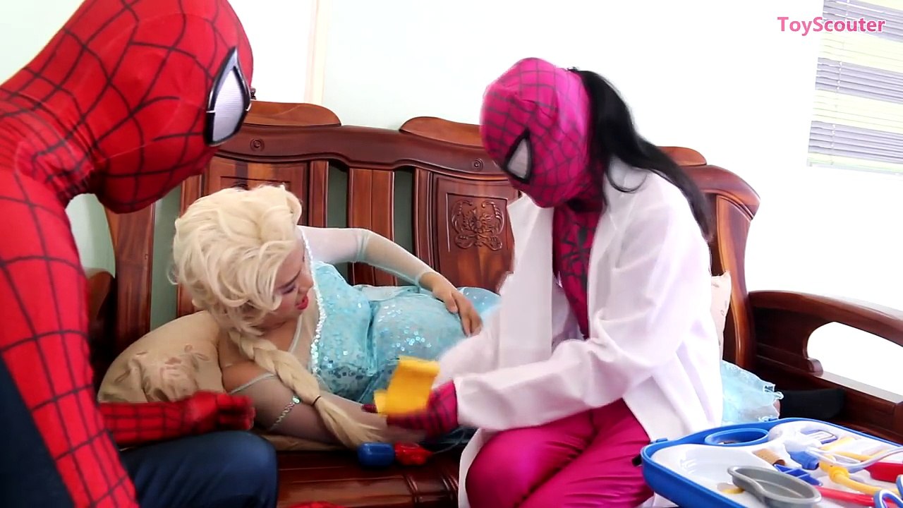 ELSA PREGNANT vs BABY VENOM w/ Spiderman & Doctor Spidergirl - Funny