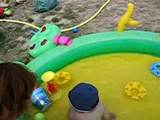 dans ma piscine privée avec mamie