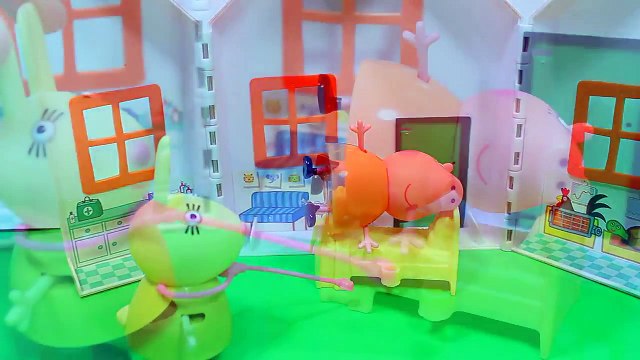 Свинка Пеппа ДЕЛАЕТ УКОЛ ПОХИЩЕНИЕ Злая Королева Мультики для детей Все серии подряд Peppa Pig