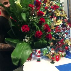 Regalo a presentadora Nancy Medrano