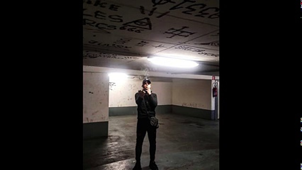 Lesram - Jeune d'en Bas
