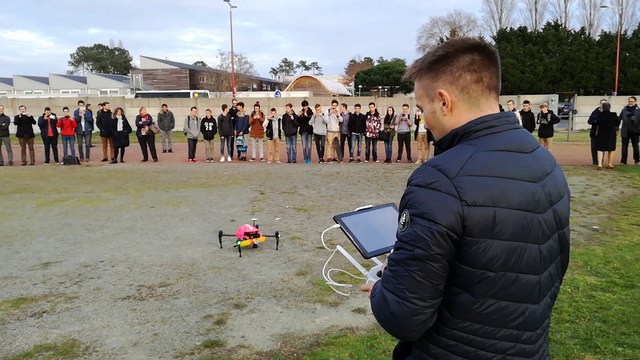 Le drone Helper en démonstration au lycée de Parentis-en-Born