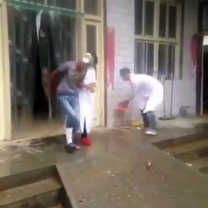 FUNNY PEOPLE