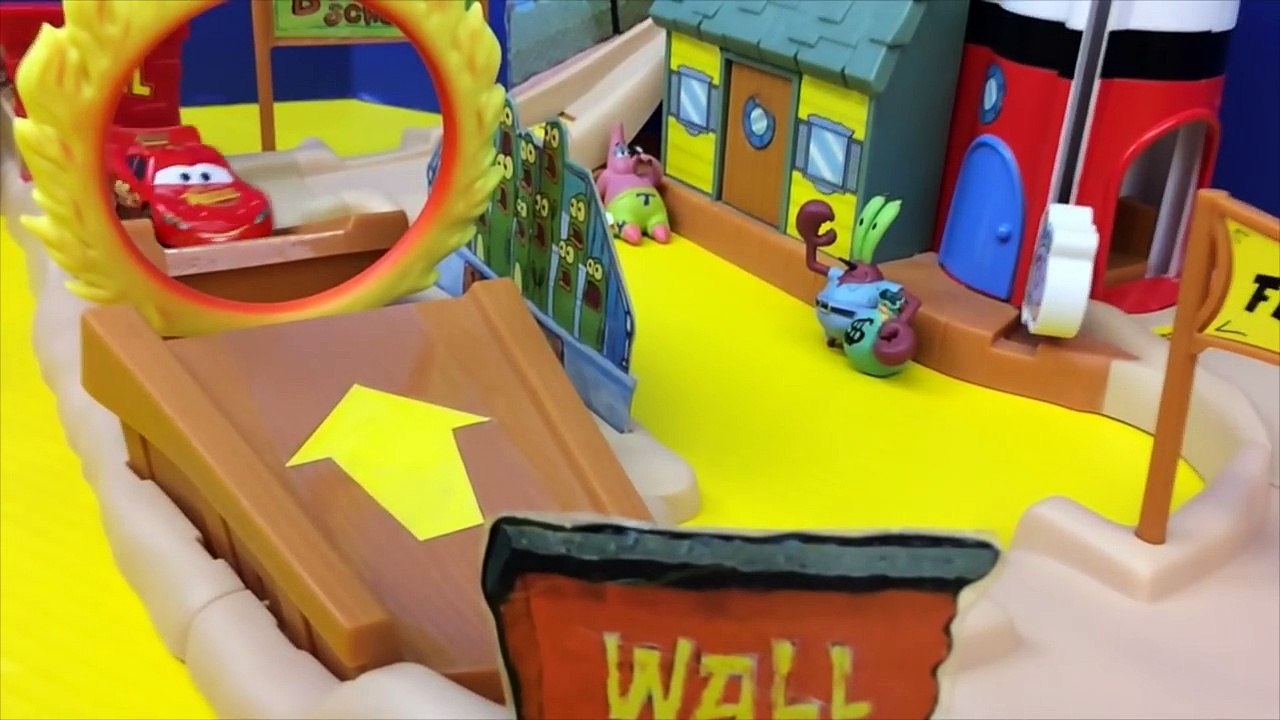 SpongeBob SquarePants Toys Sponge Bob Boating School Track Lightning McQueen Cars 2 DisneyCarToys