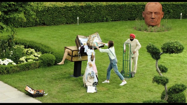 Bande-annonce - À bras ouverts (avec Christian Clavier, Ary Abittan)