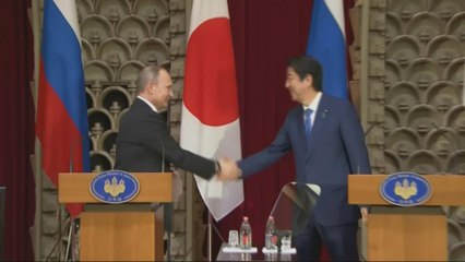 Putin, Abe fail to find resolution for islands dispute