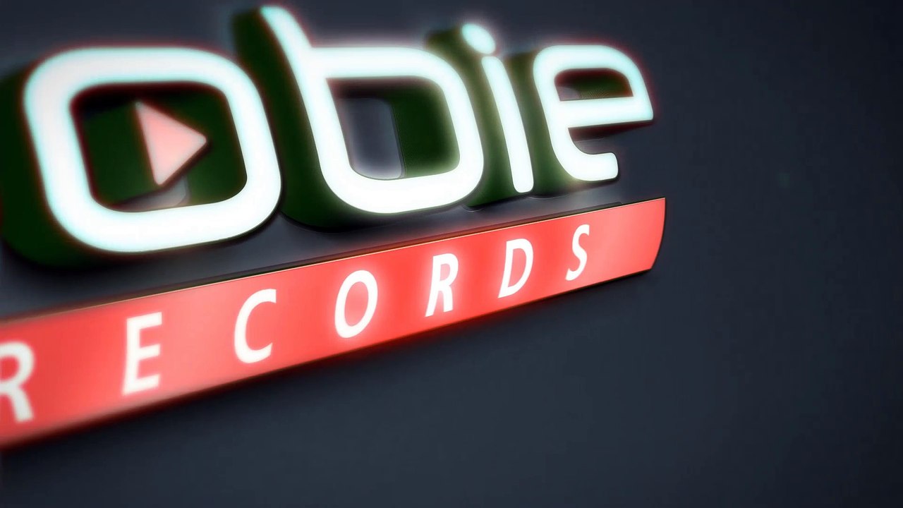 Bambola - Dobie