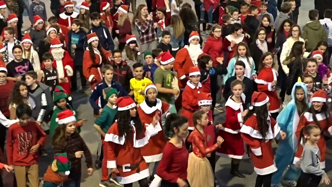 AGDE - FETE DE NOEL AU  COLLEGE PAUL EMILE VICTOR  2016