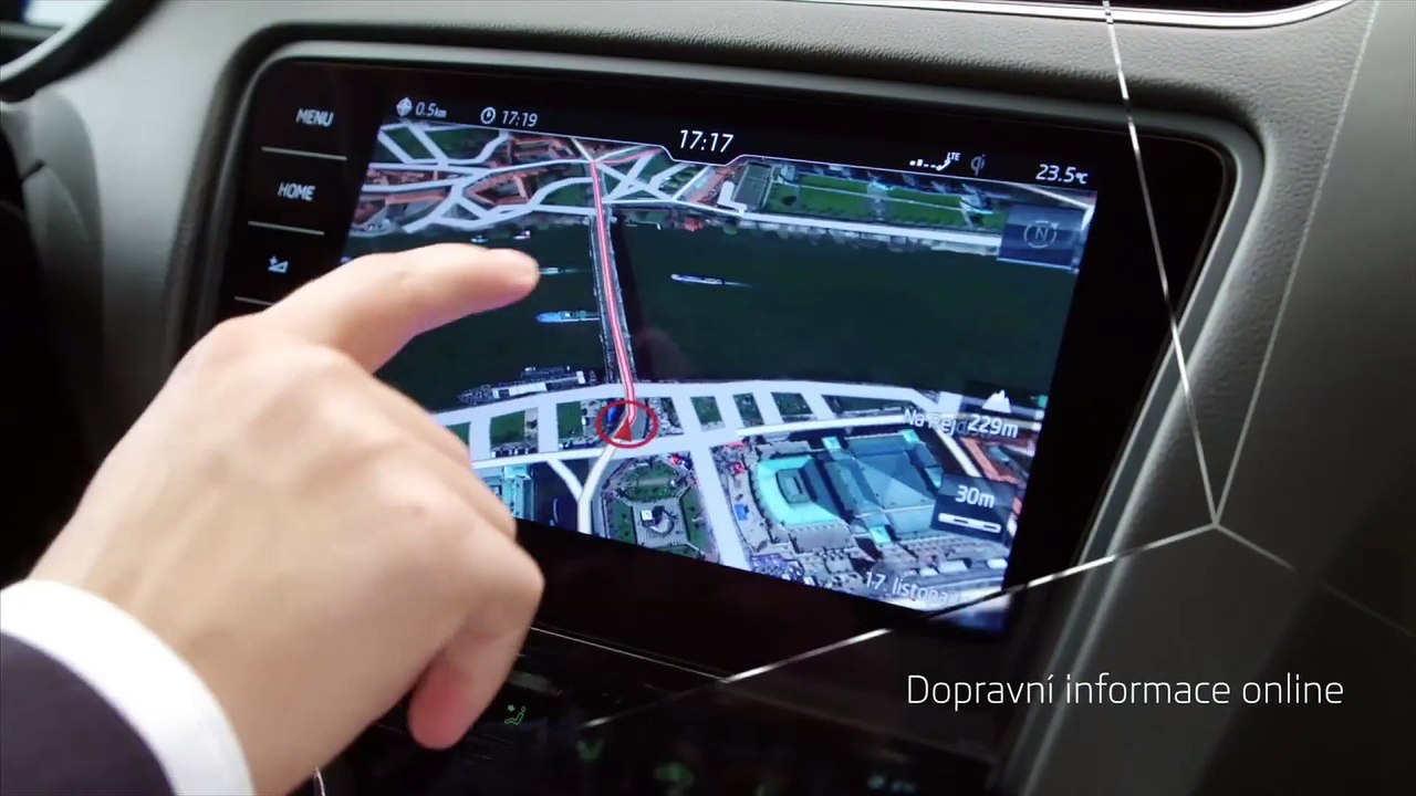 SKODA OCTAVIA with new assistance systems and superior connectivity services