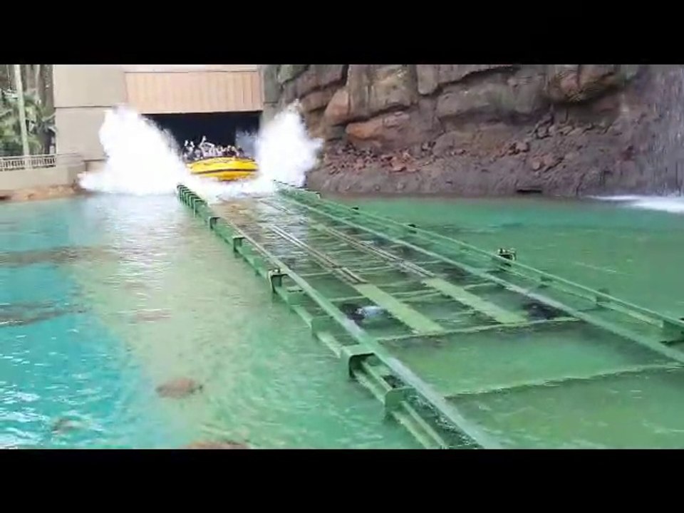 Universal Studios River Raft Drop (2016) - (Documentary)